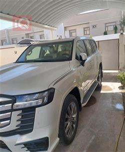 تۆیۆتا لاند کروزەر